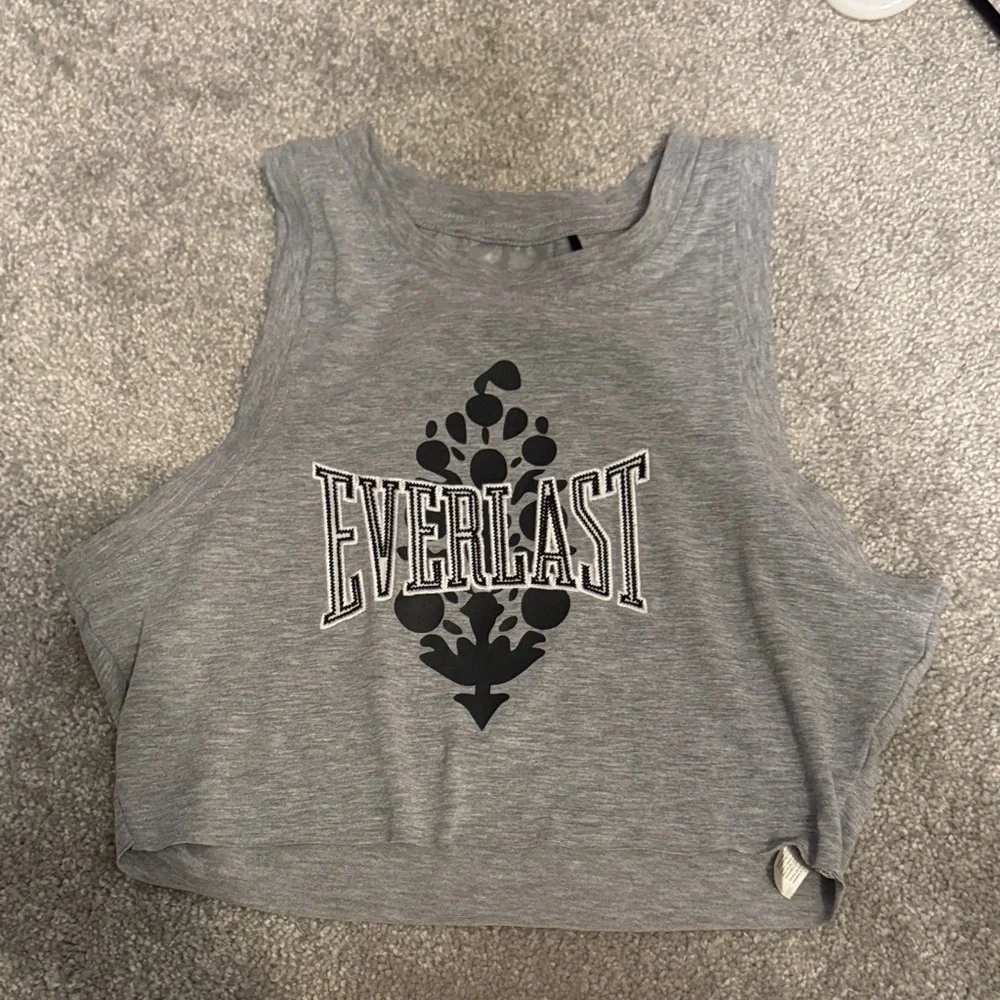FP Movement by Free People Gray Sleeveless Crop Top - Picture 1 of 3